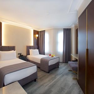 Camera con letto king size